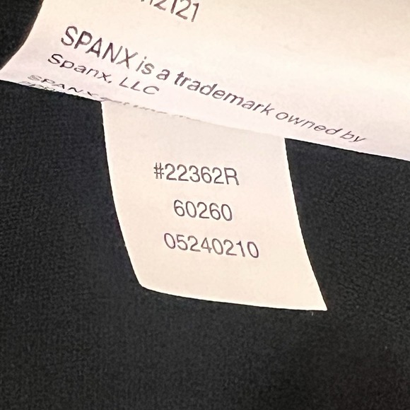 SPANX Ponte V-Neck Tank Womens Size XL Black Sleeveless Layering Basic Staple - Picture 8 of 10